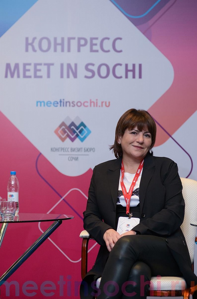 Виктория Щечка выступила на сессии НАОМ в рамках конгресса Meet in Sochi